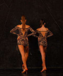 Photo 14 - Сукня з затяжками Leo.