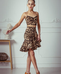 Топ со шнуровкой